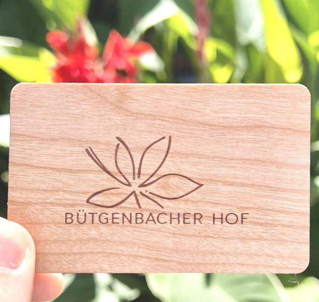 Natuurlijke elegantie – Onze nieuwe houten kamersleutels
